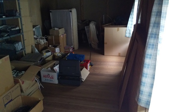 納屋before